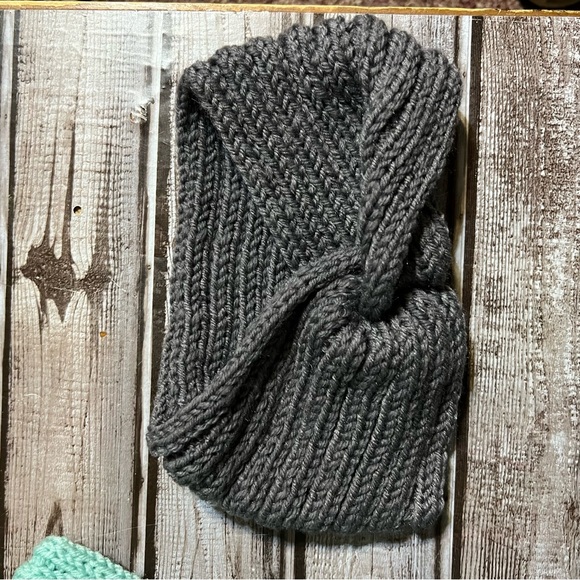 Boutique Winter knit ear warmers head bands with button various colors - Picture 5 of 15